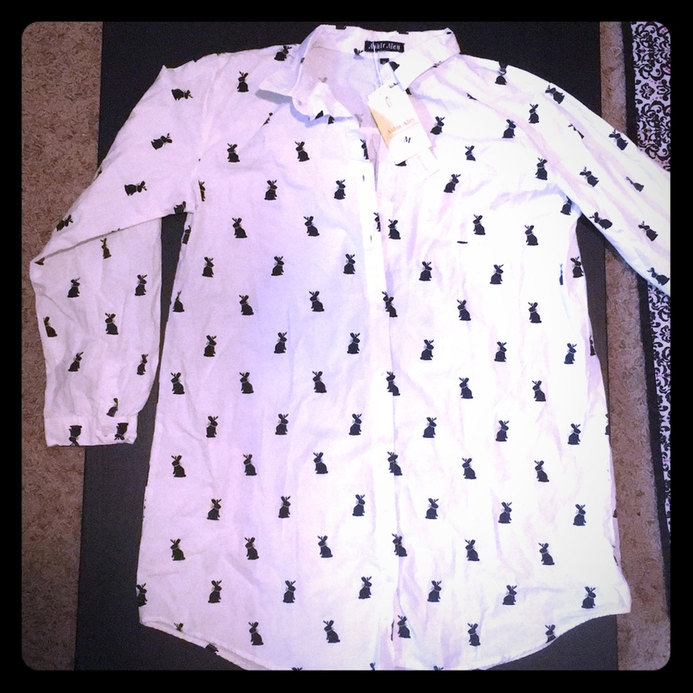 Ashir Aley boutique white button up shirt.  NWT💕